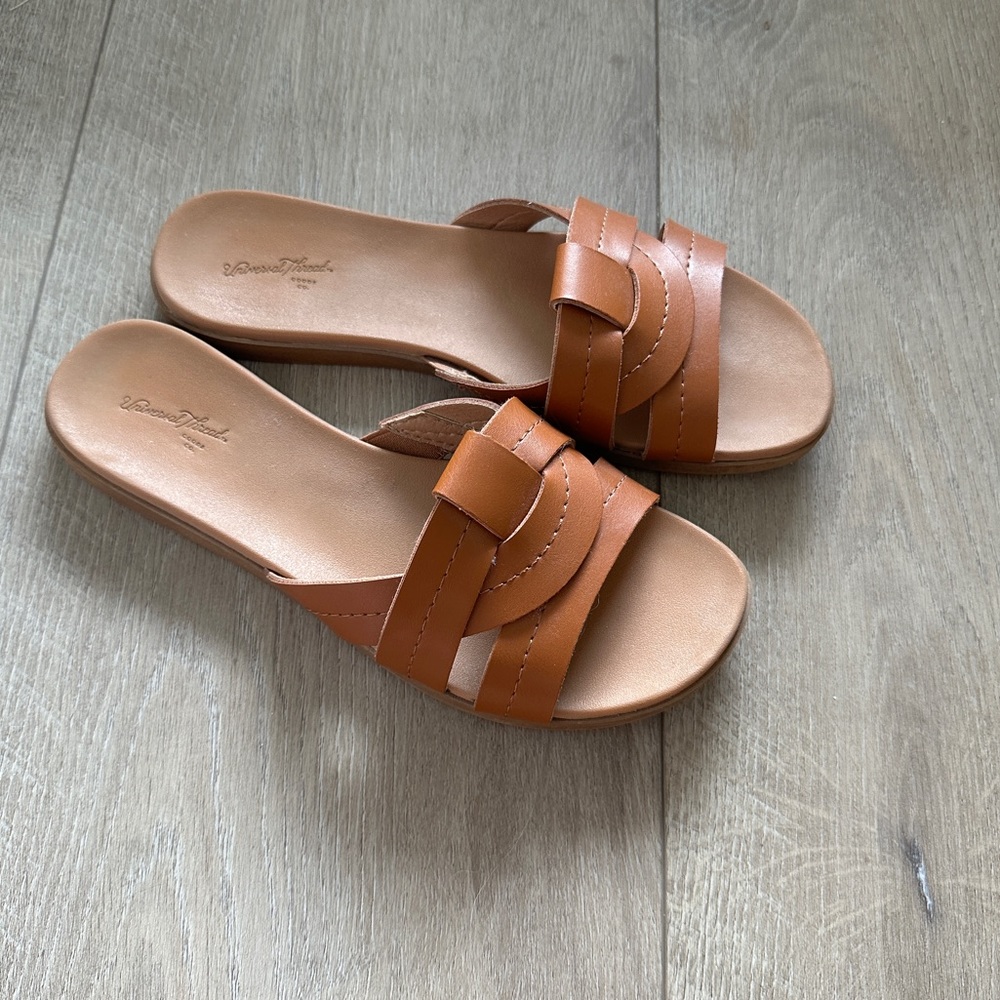 Universal Thread brown sandals - size 6